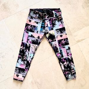 Calvin Klein performance wick leggings. Size large new without tags.